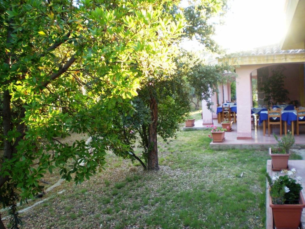 Hotel S'Obreschida Castiadas Exterior photo