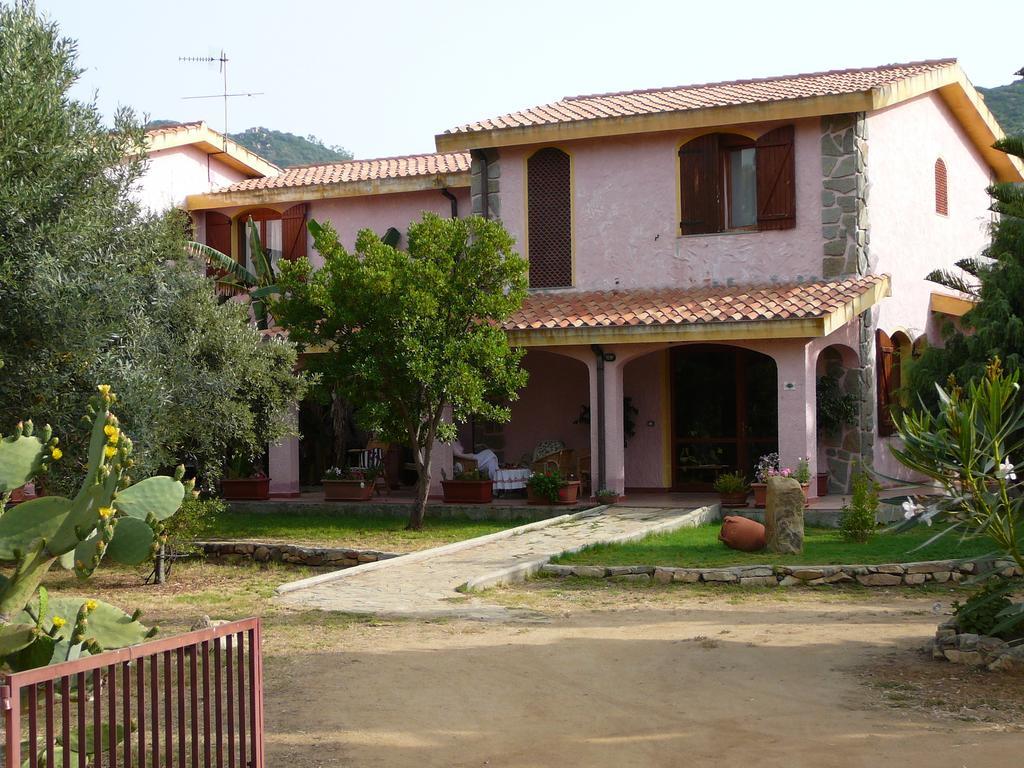 Hotel S'Obreschida Castiadas Exterior photo